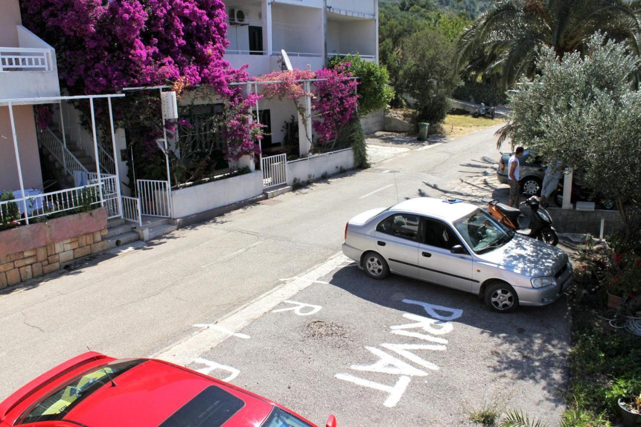 Apartments By The Sea Igrane, Makarska - 310 Екстериор снимка