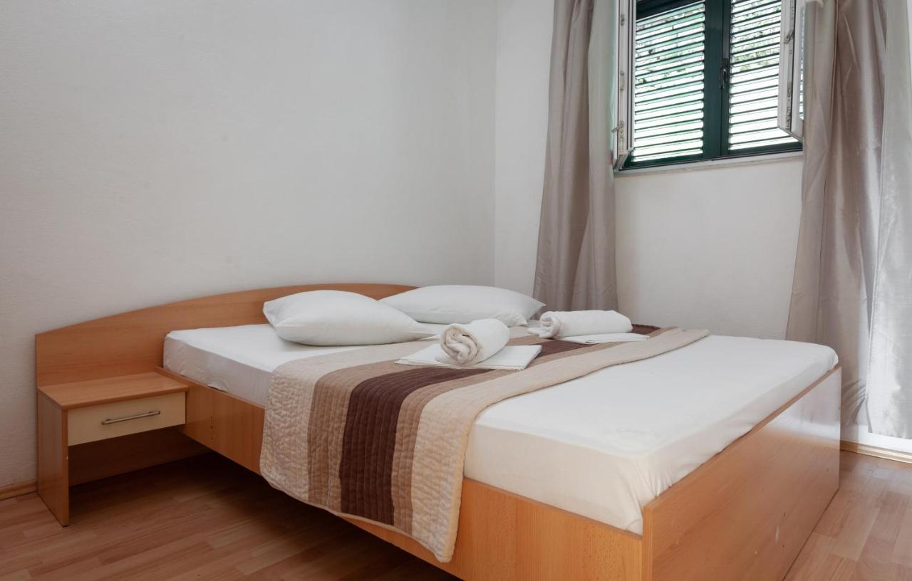 Apartments By The Sea Igrane, Makarska - 310 Екстериор снимка