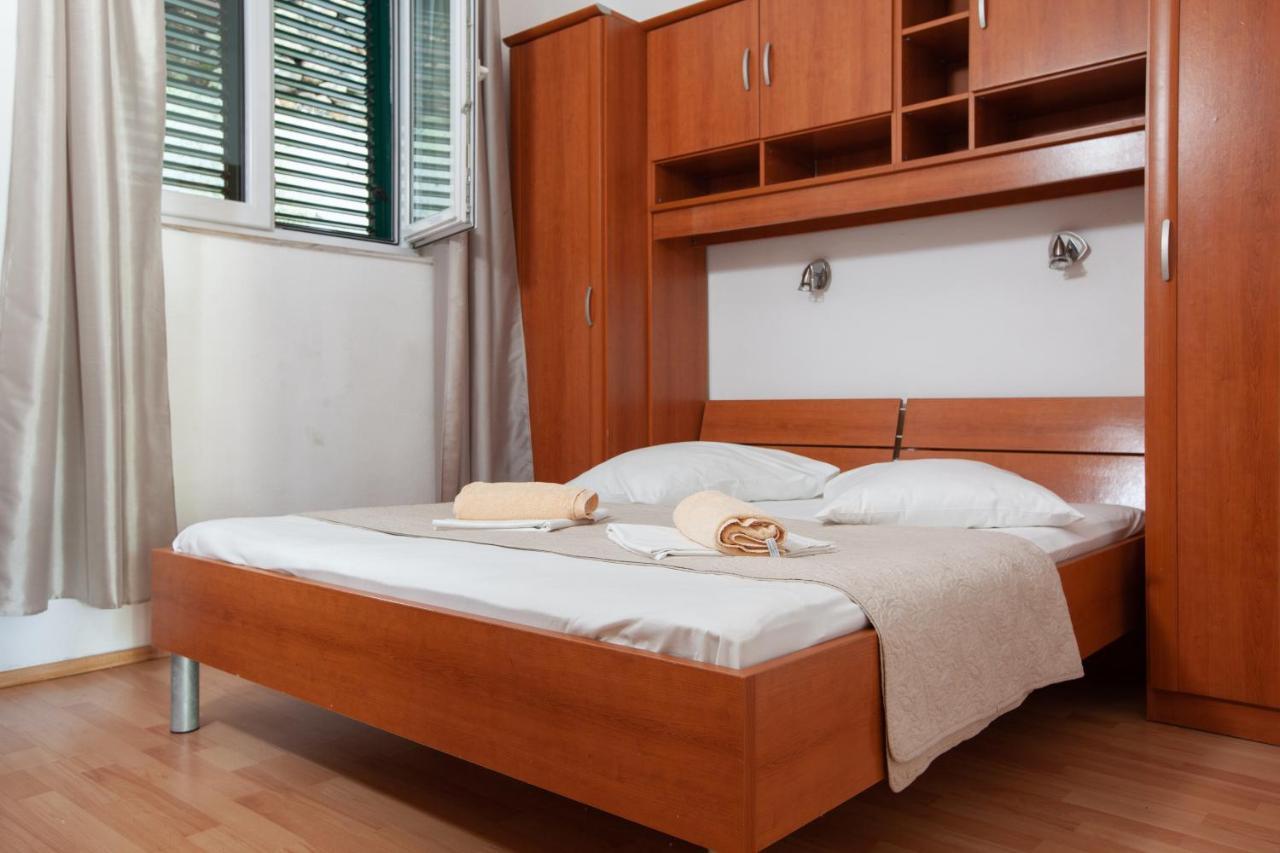 Apartments By The Sea Igrane, Makarska - 310 Екстериор снимка