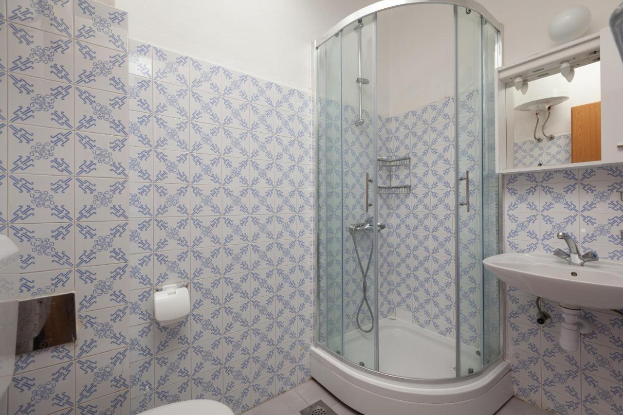 Apartments By The Sea Igrane, Makarska - 310 Екстериор снимка