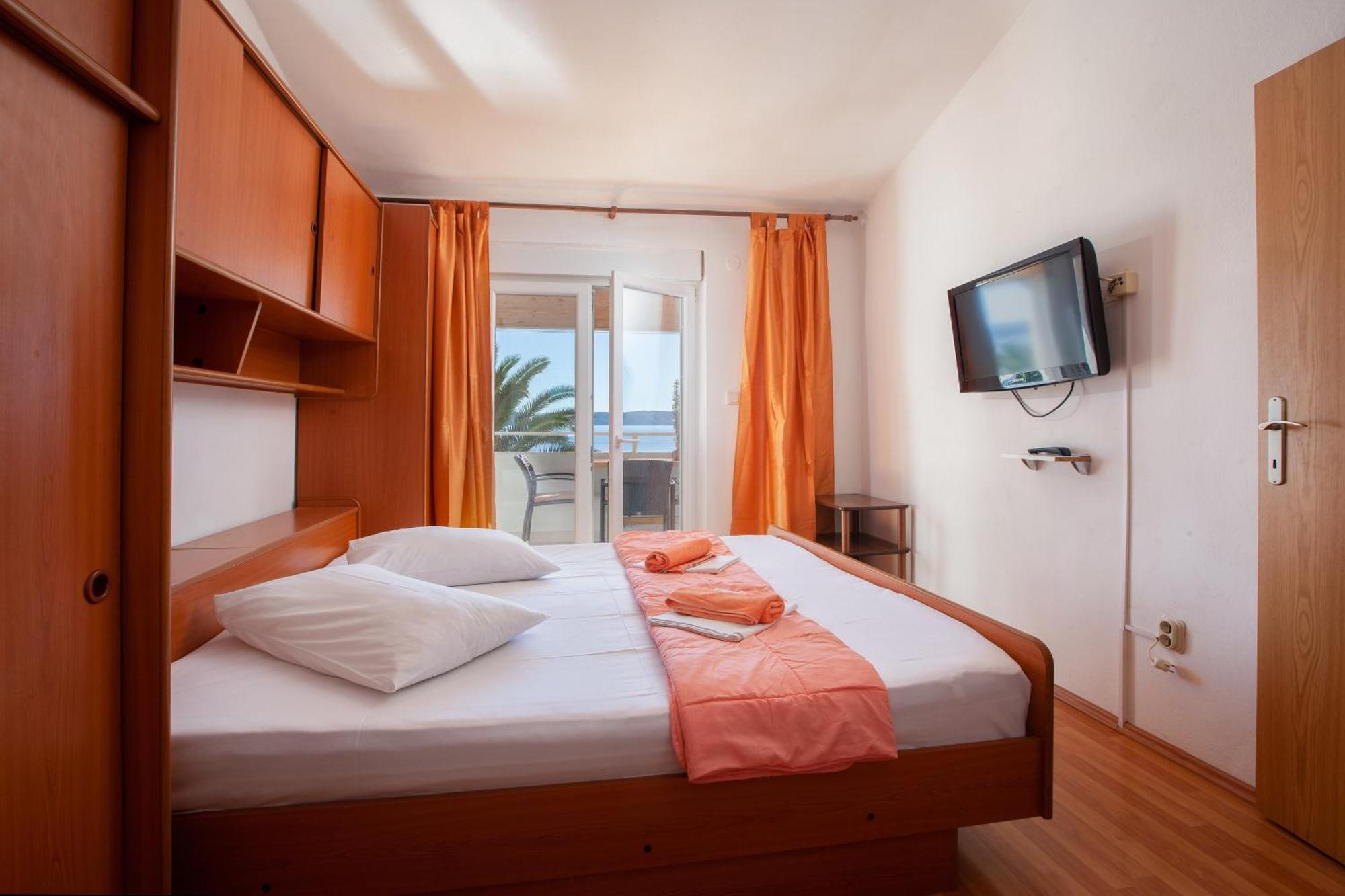 Apartments By The Sea Igrane, Makarska - 310 Стая снимка